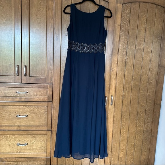 Armani Paris navy formal gown. Size 12. - Picture 1 of 5